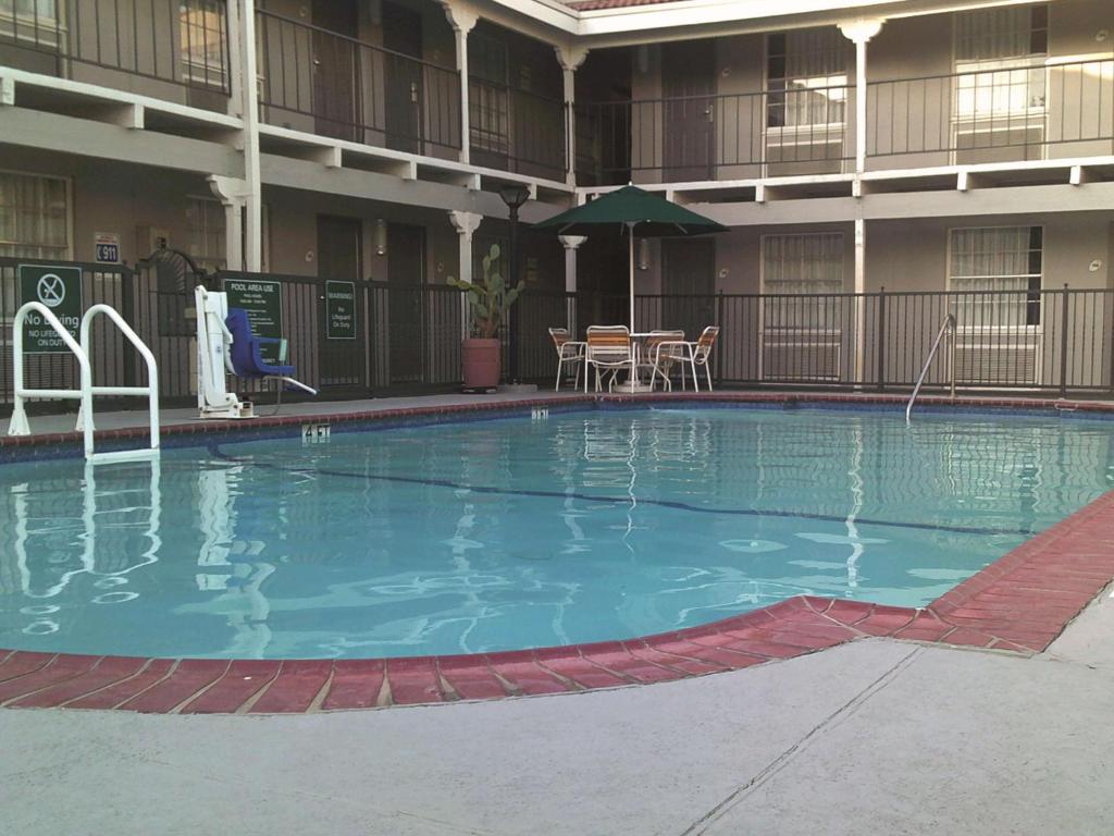 La Quinta Inn by Wyndham Dallas Uptown Main image 2